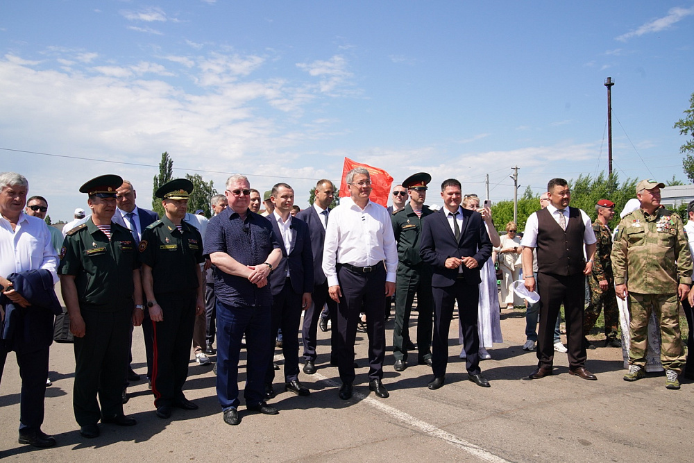 В Стерлитамакском районе презентовали книгу «Золотоношка. Из века в век»