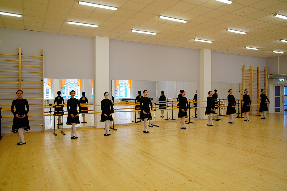 Радий Хабиров посетил новую полилингвальную школу «Хазина» в селе Аскарово