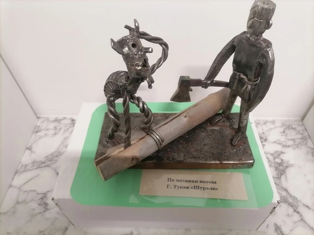 Балалар иҗат белән танышты