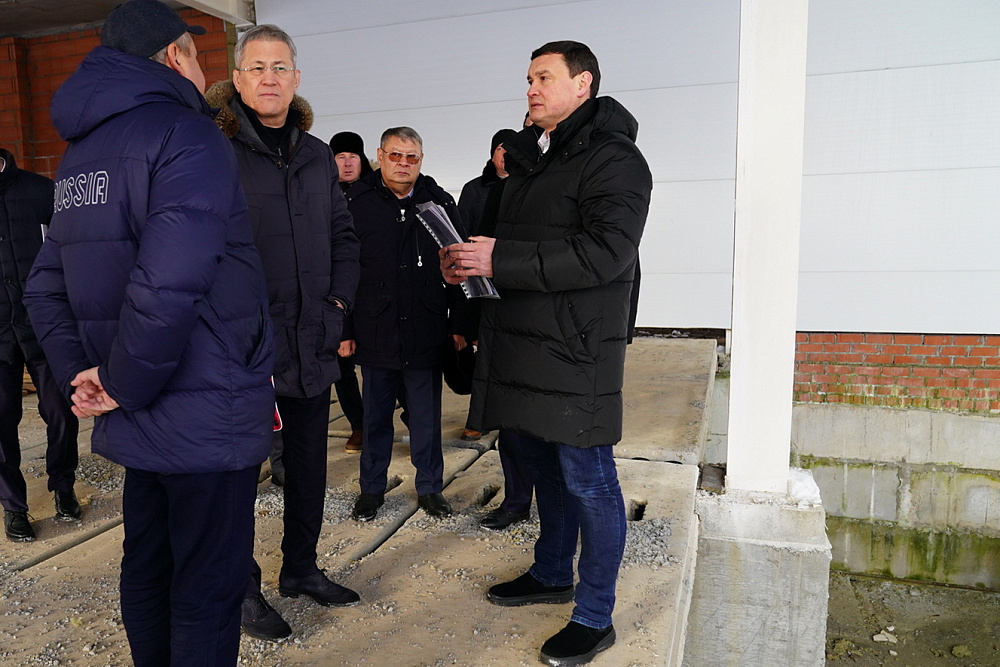 В Салаватском районе возводят современный физкультурно-оздоровительный комплекс