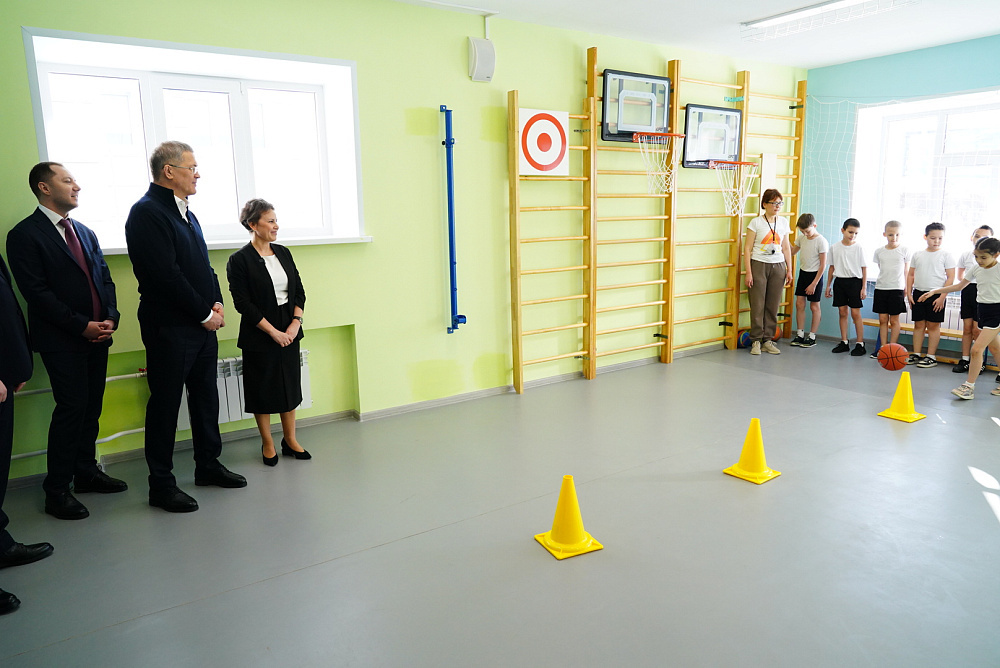 Радий Хабиров посетил обновлённую Учалинскую коррекционную школу-интернат