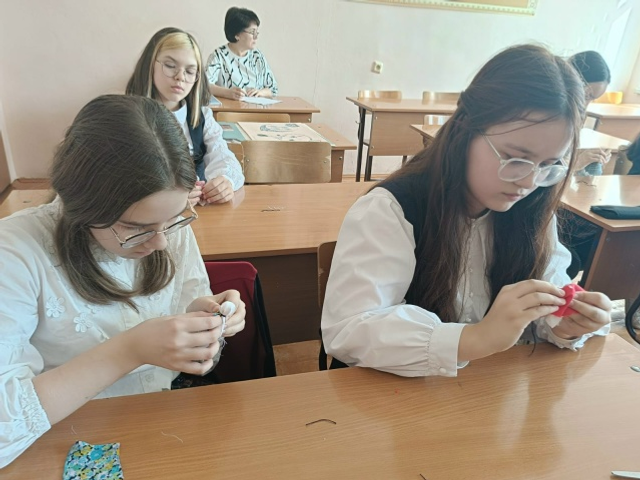 Милли костюм көне уңаеннан