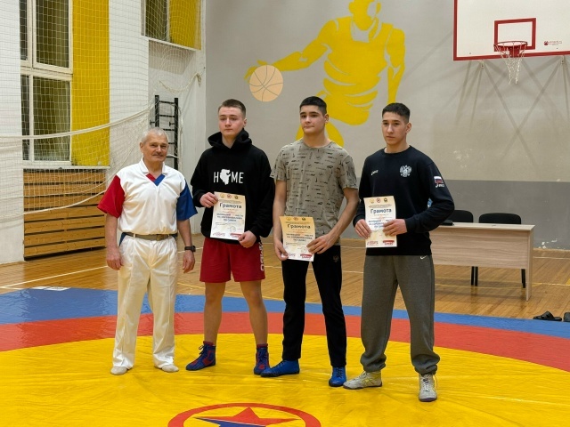 Самбочылар көч сынашты