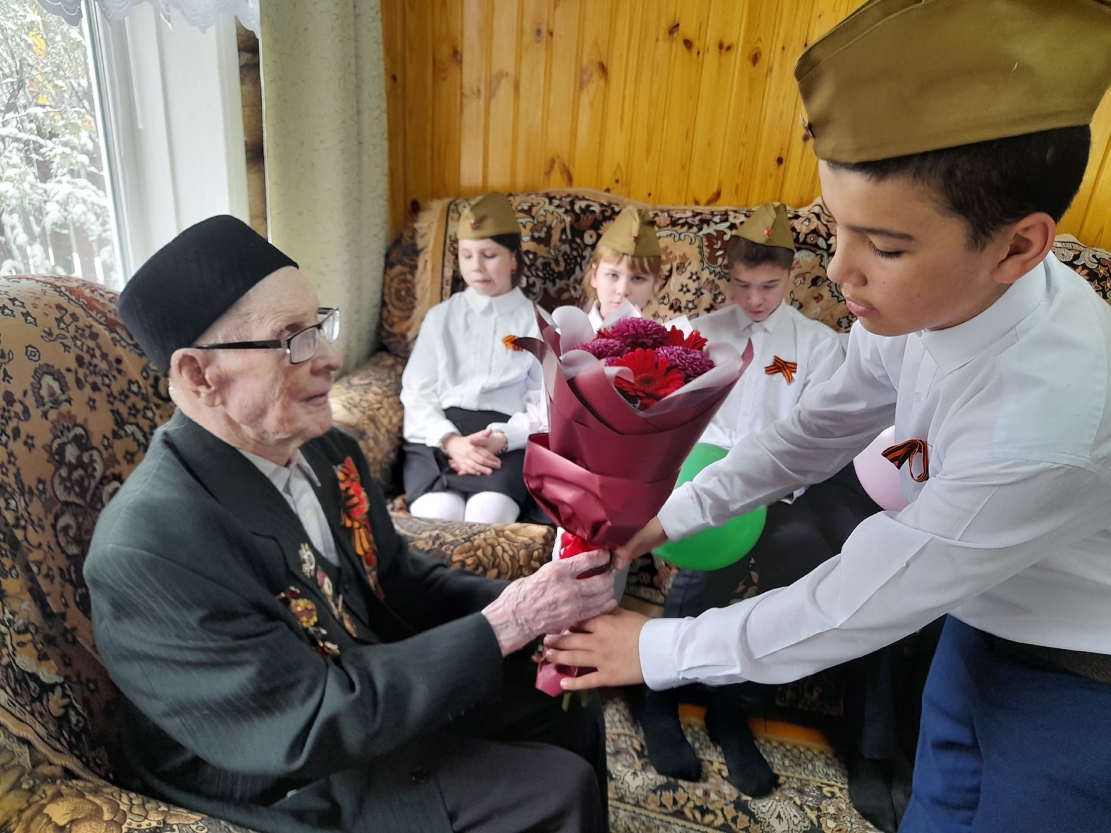 Бөек Ватан сугышы ветеранында кунакта