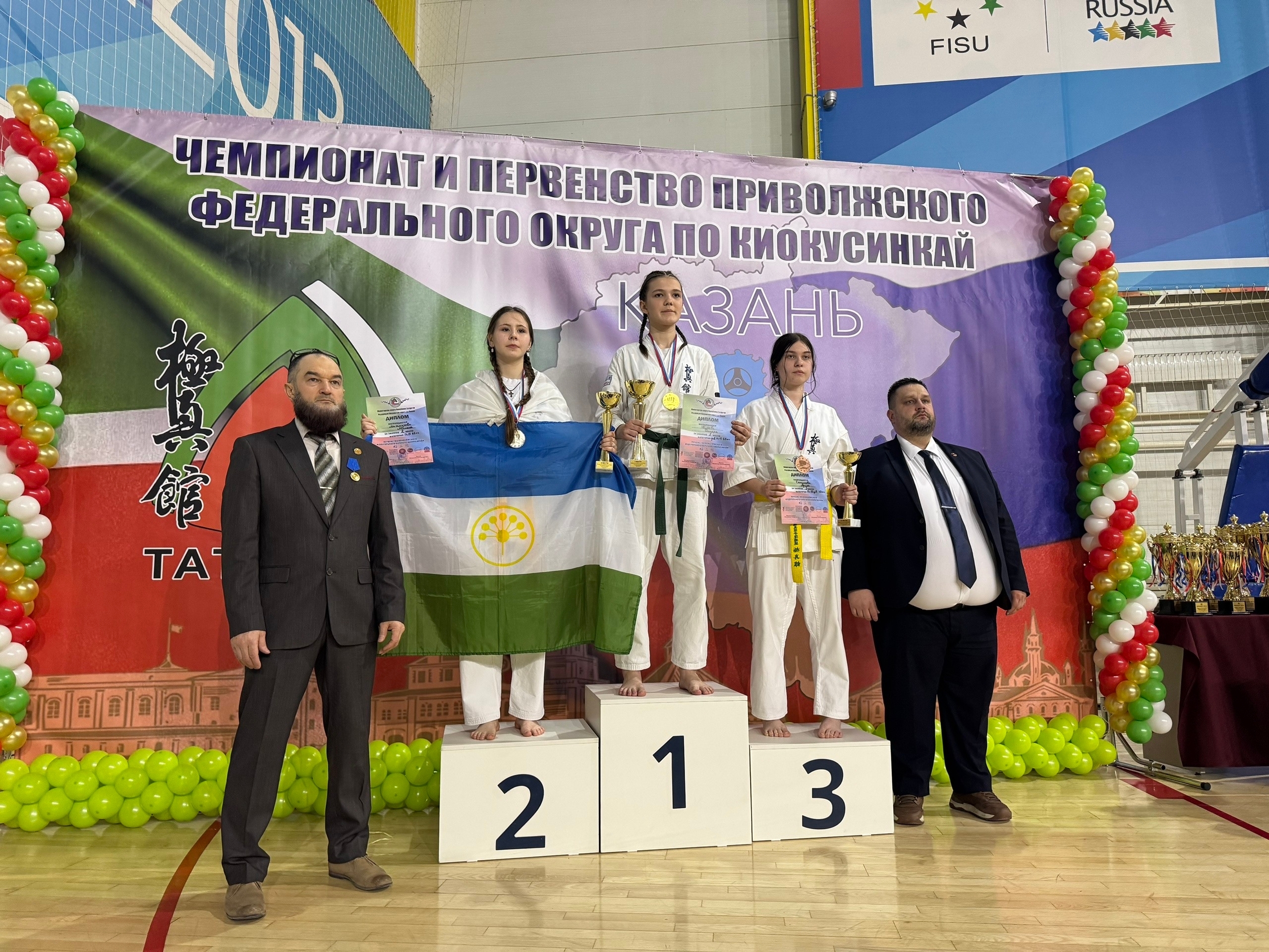 Каратэ осталары булдыра