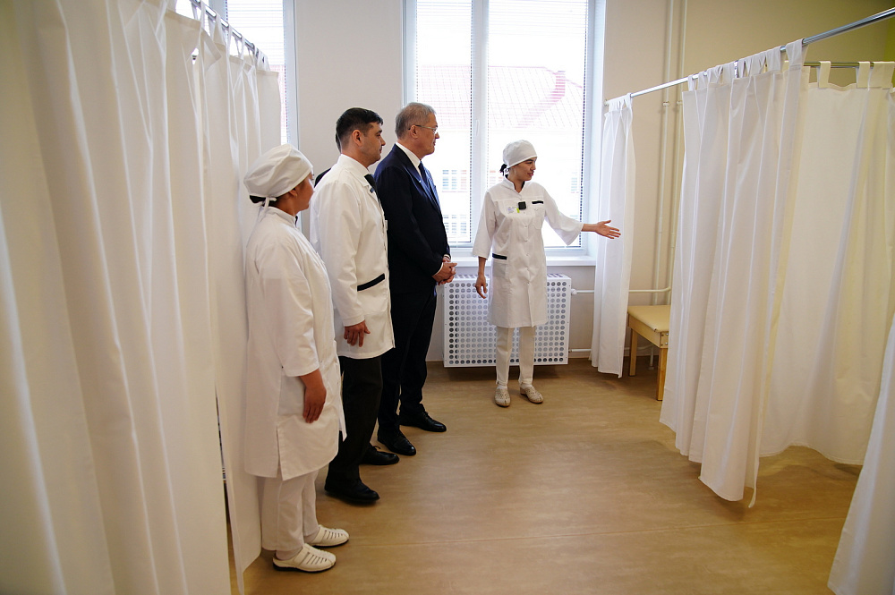 В Абзелиловском районе начала работу новая детская поликлиника