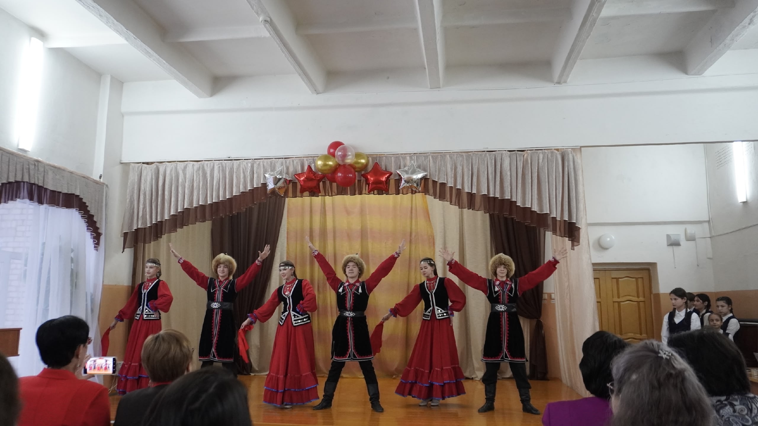 Тәҗрибә уртаклаштылар