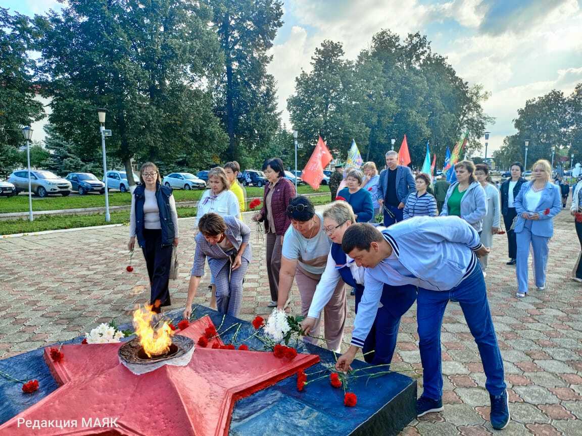 Русия дәүләт флагы көне