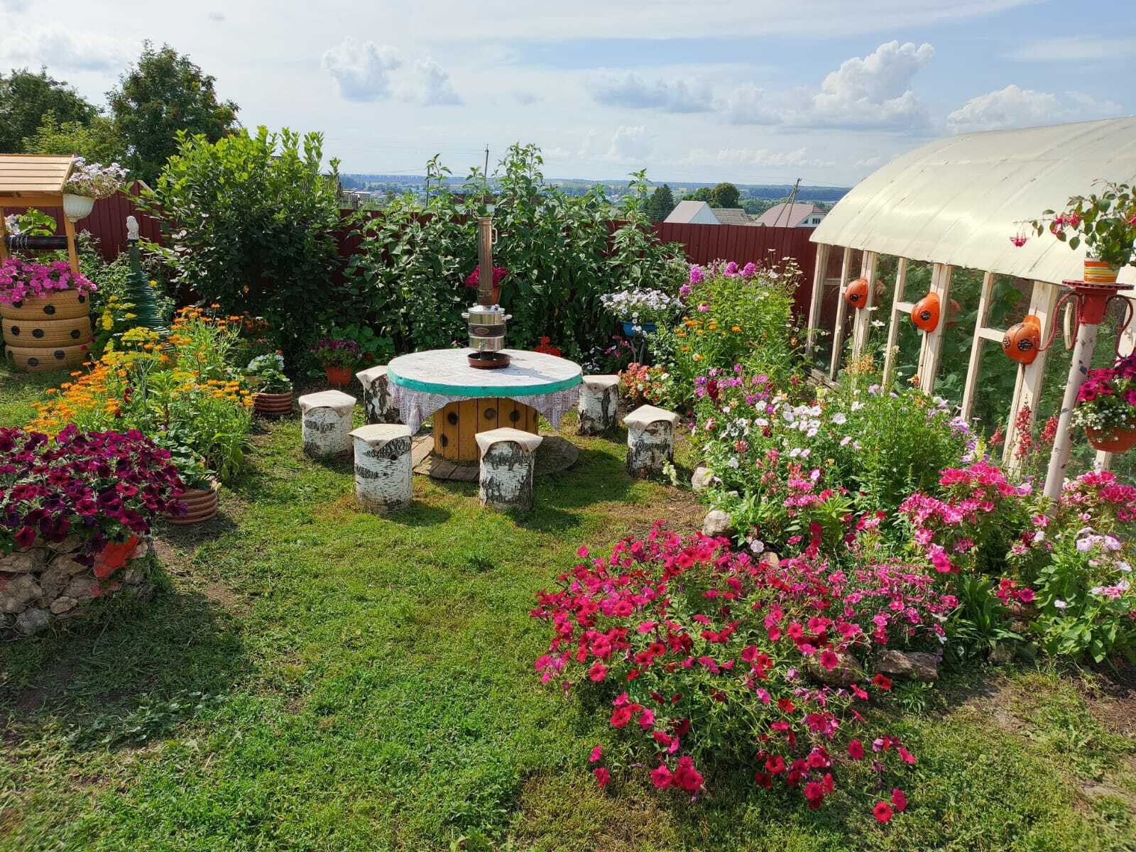 Авыл ямьле уңганнар белән