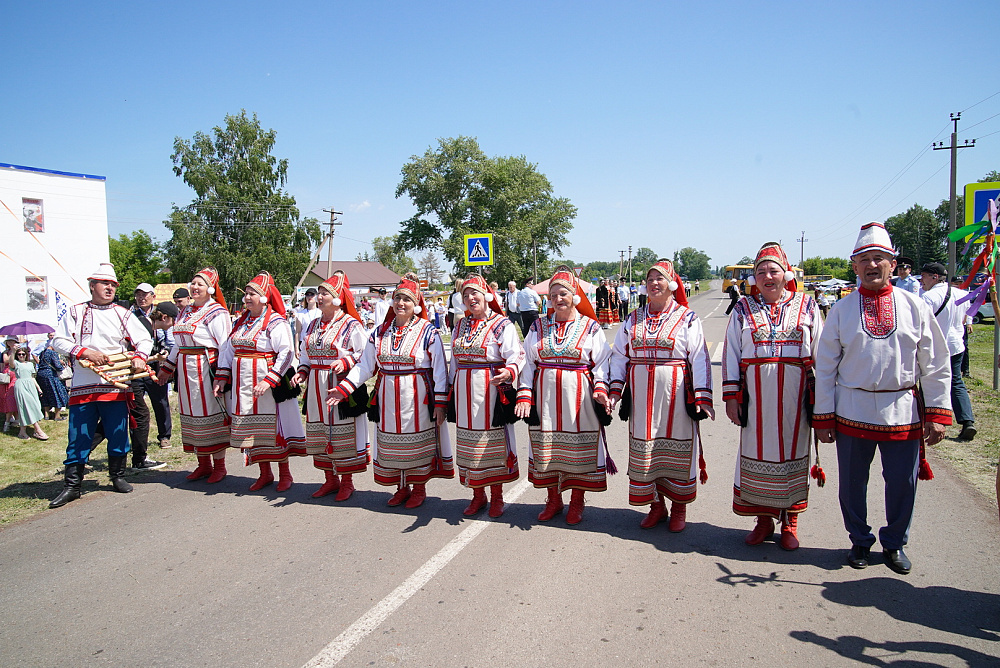 В Стерлитамакском районе презентовали книгу «Золотоношка. Из века в век»