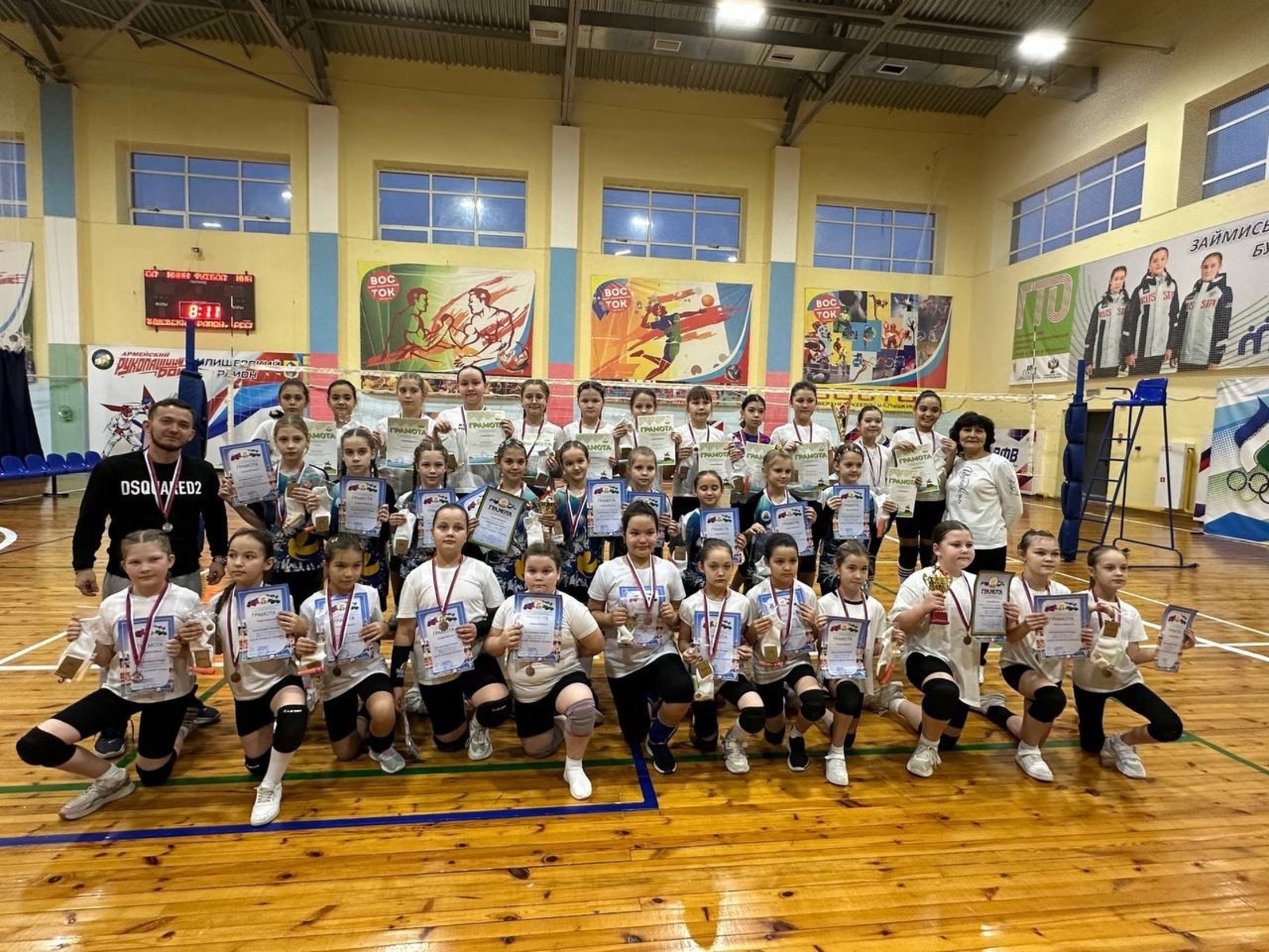 Волейболчыларыбыз, әфарин!