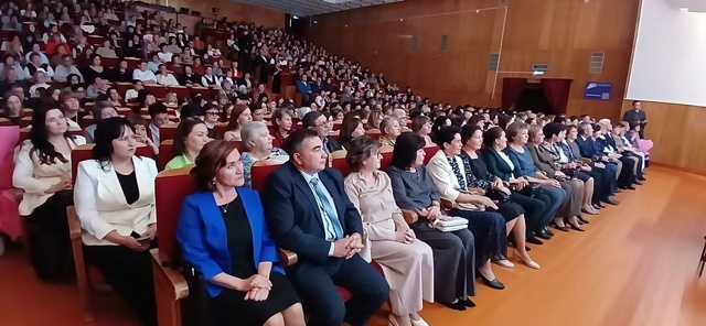 Укытучыларыбызны хөрмәтләп