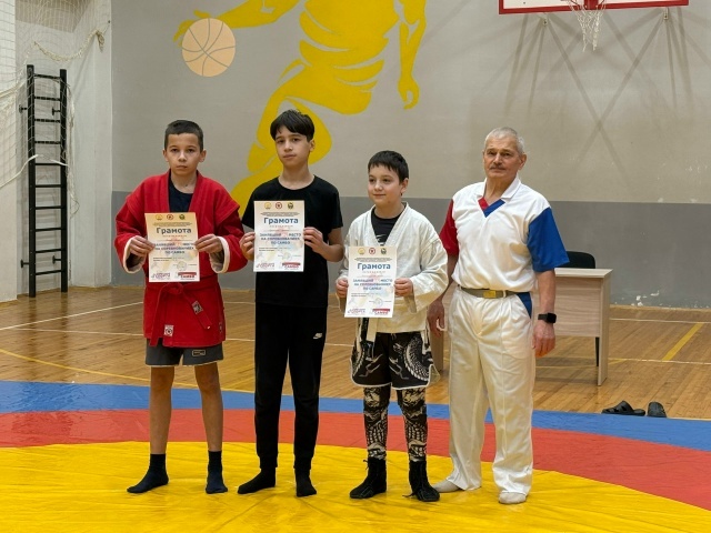 Самбочылар көч сынашты