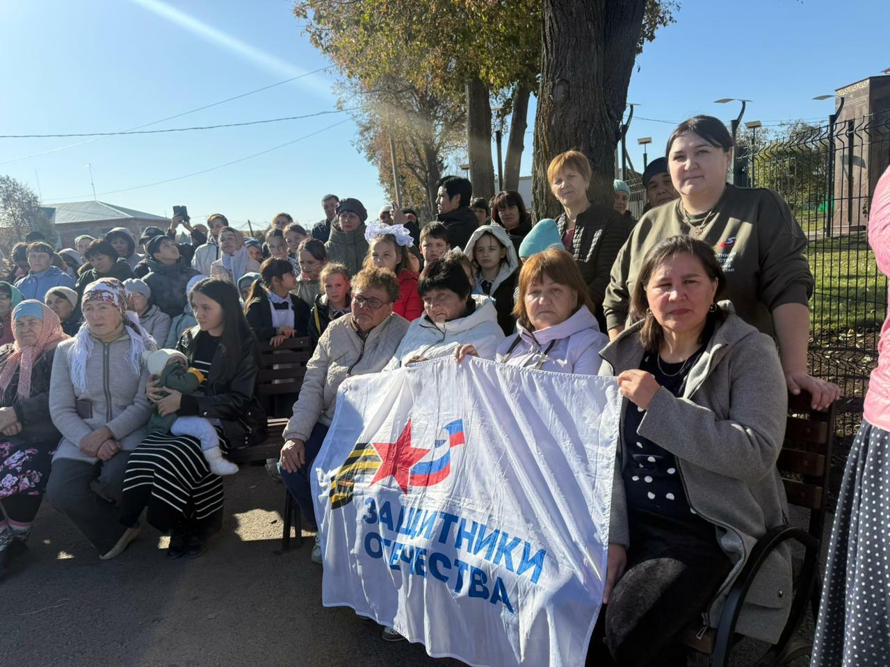 Дөмәйдә аллея ачылды