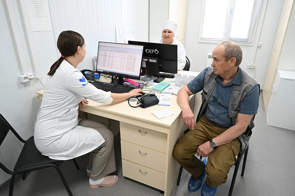 Радий Хабиров ознакомился с работой Улукулевской врачебной амбулатории