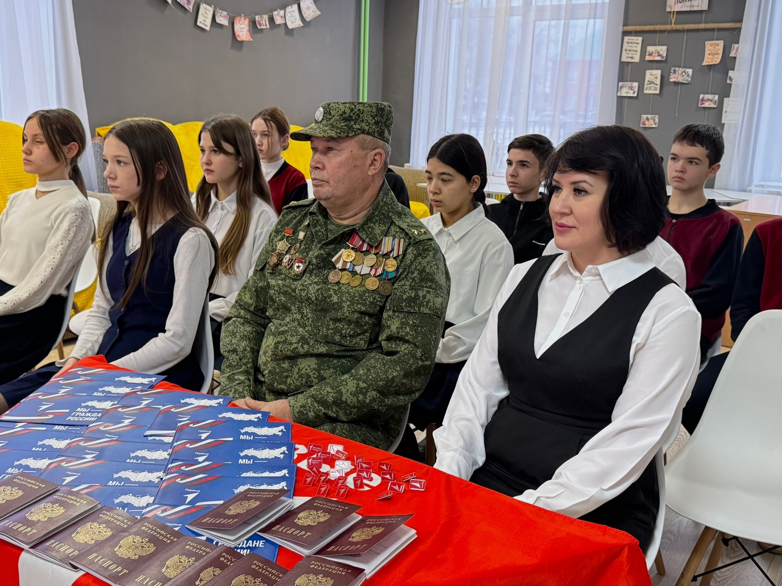 Без - Русия гражданнары!