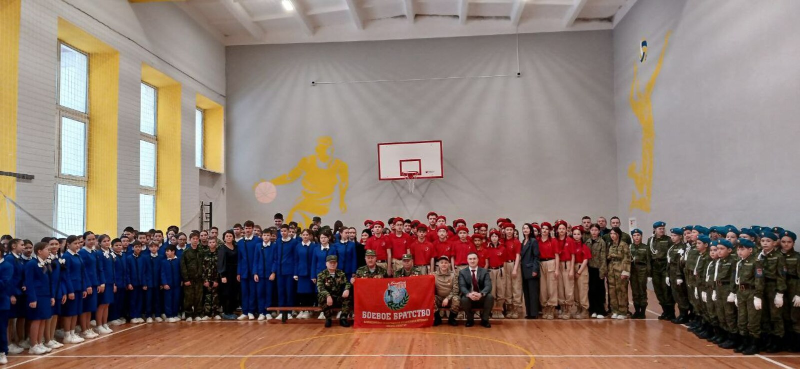 Хәрби-патриотик эш айлыгын ачу тантанасы узды