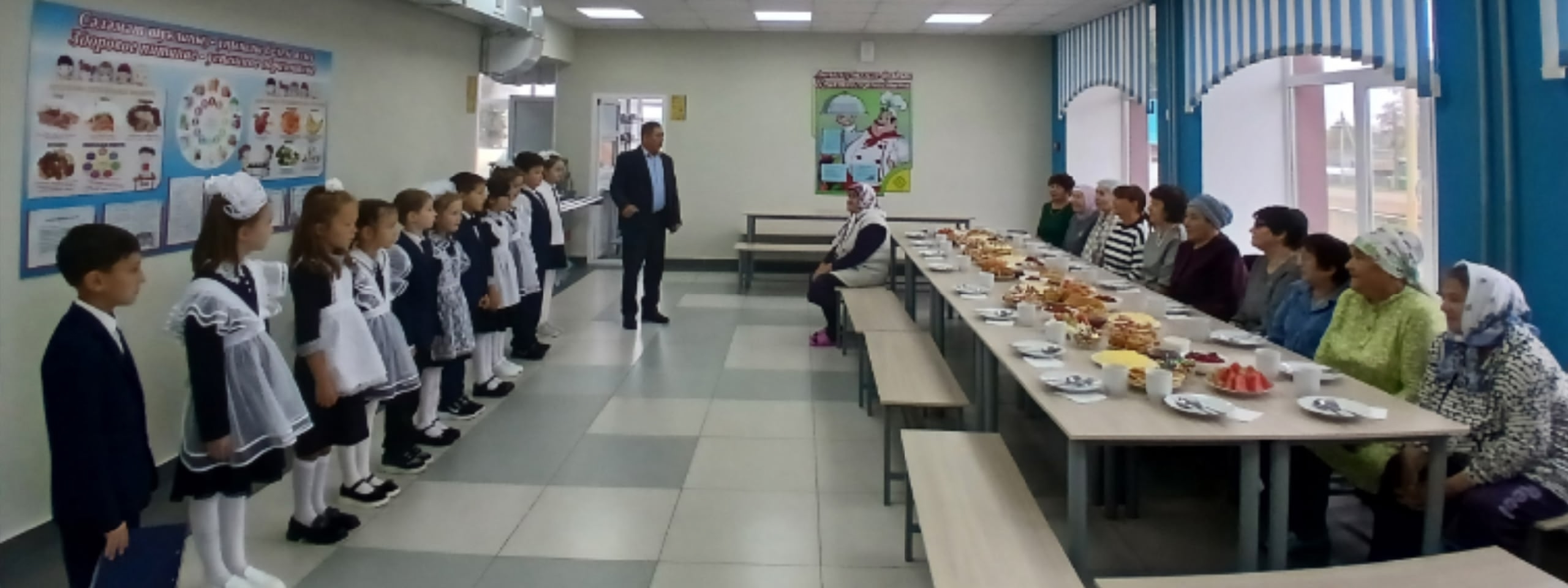 1 октябрь - Өлкәннәр, игелек һәм хөрмәт көне.