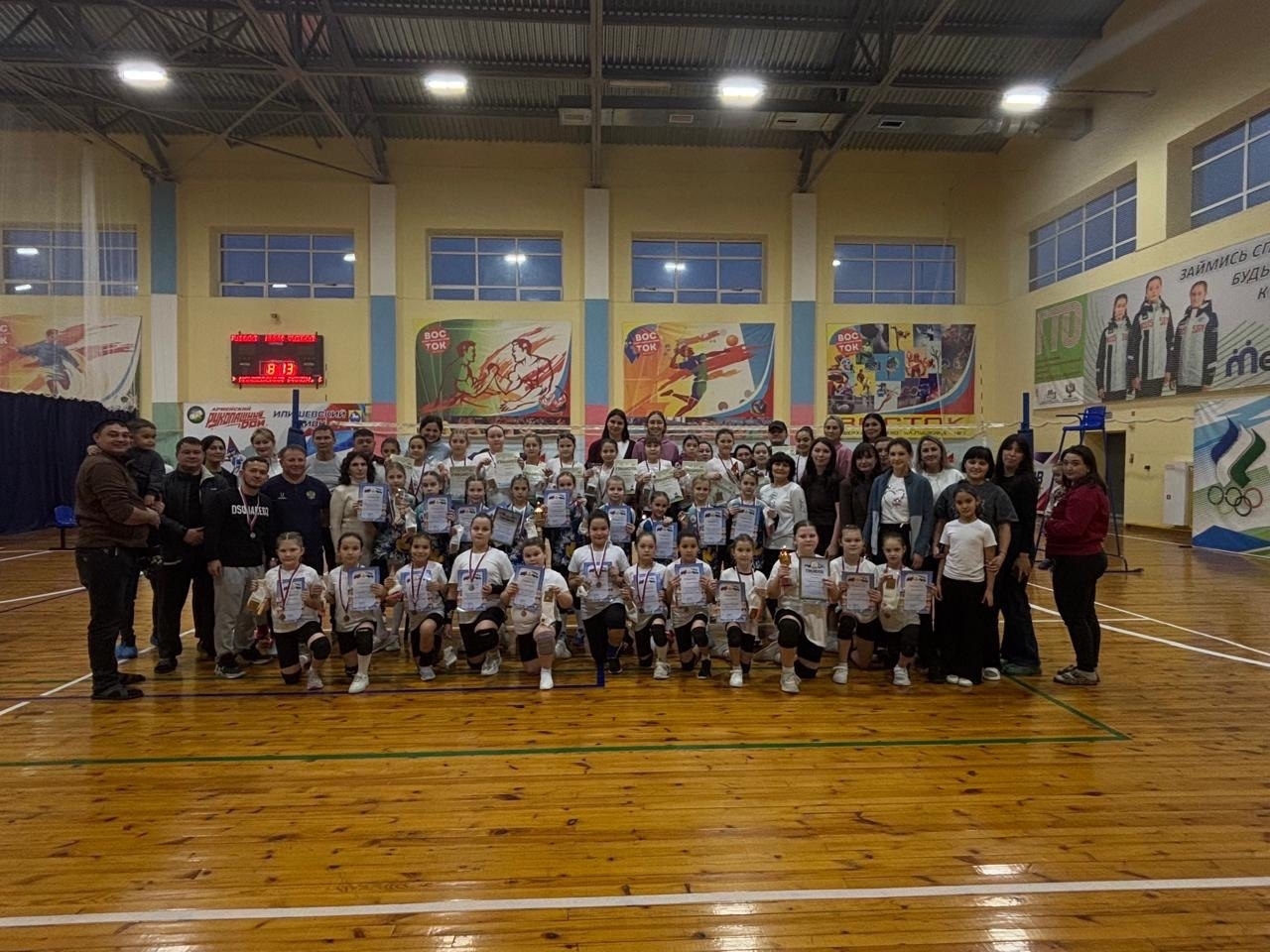 Волейболчыларыбыз, әфарин!