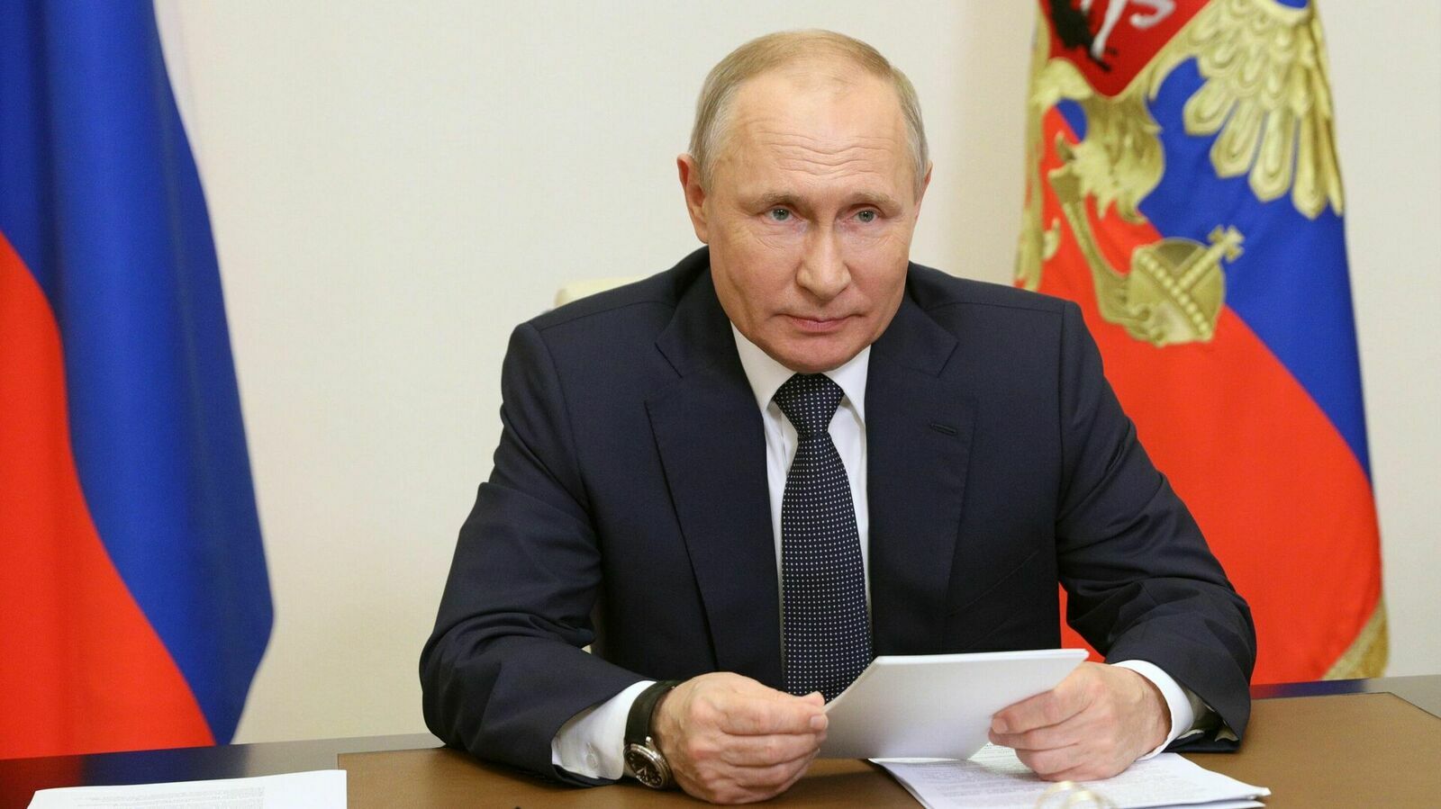 Путин поздравил коллектив "Строительной газеты" со 100-летием со дня выхода первого номера