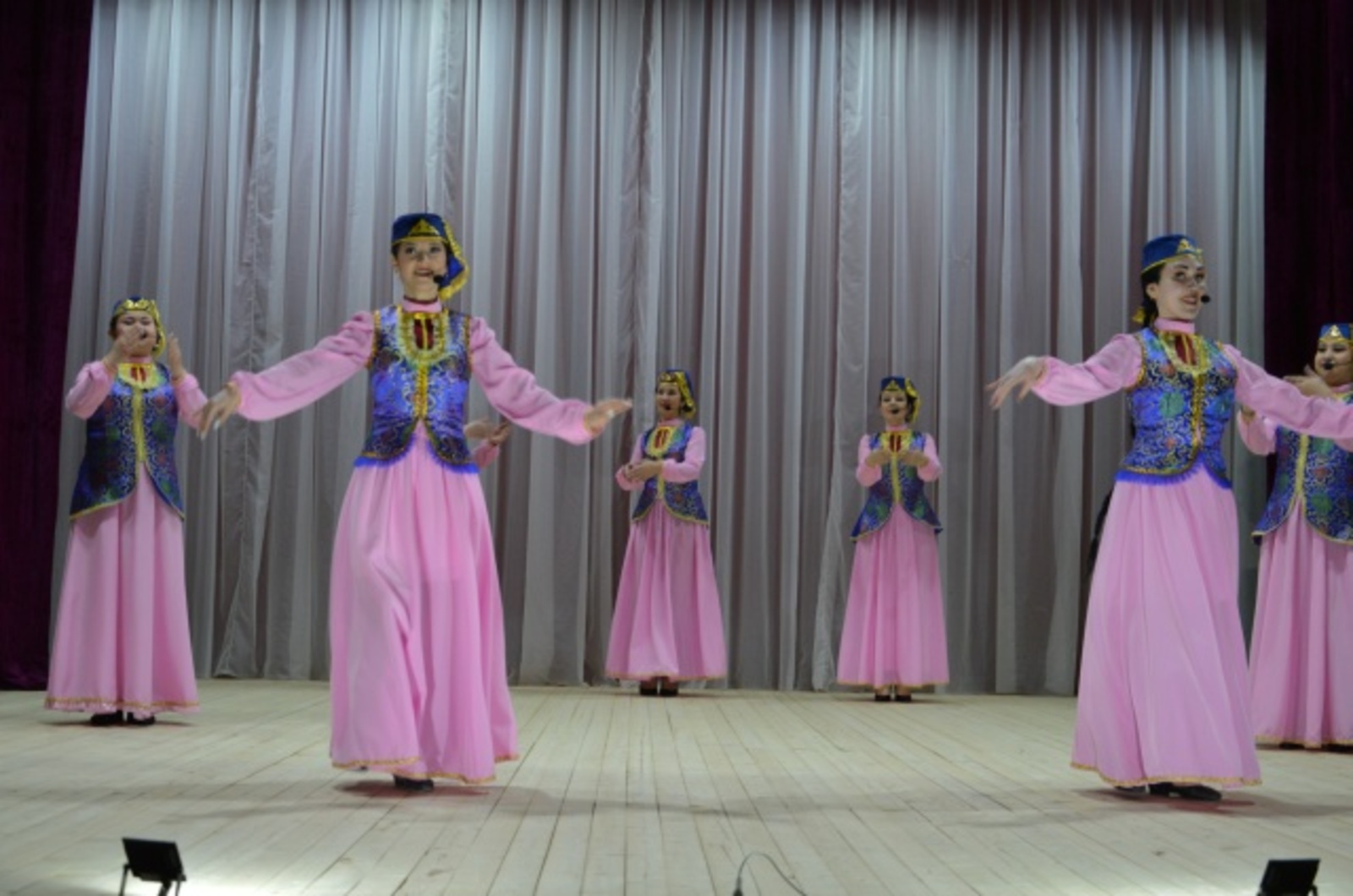 Матур бинада күркәм чара