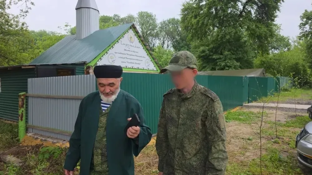 Бойцы Башкирии совершили в зоне СВО праздничный намаз
