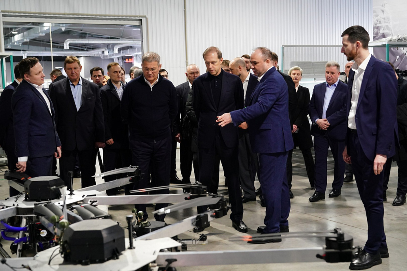 Денис Мантуров посетил ведущие инновационные промышленные предприятия