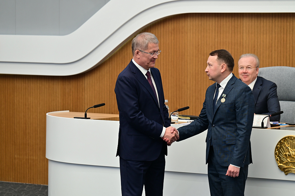 Министр торговли и услуг Башкортостана Азат Аскаров удостоен медали