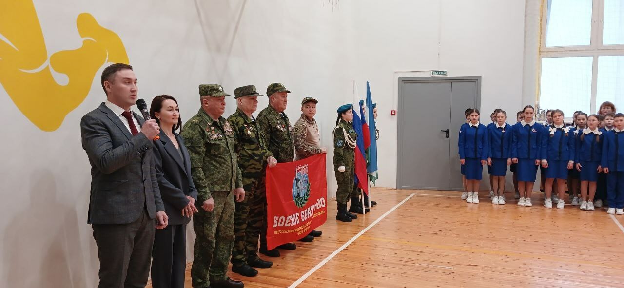 Хәрби-патриотик эш айлыгын ачу тантанасы узды