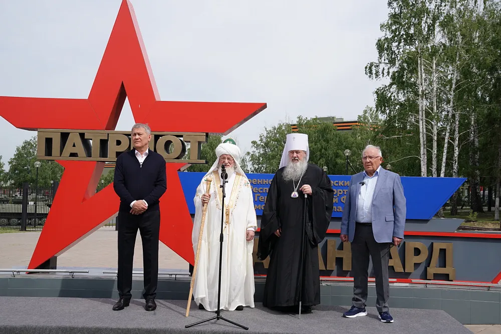 Радий Хабиров дал старт началу строительства духовно-просветительского центра