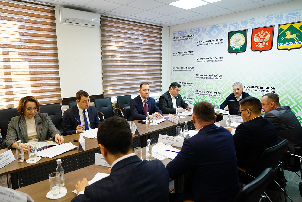 Радий Хабиров обсудил с главврачами Зауралья повышение эффективности работы