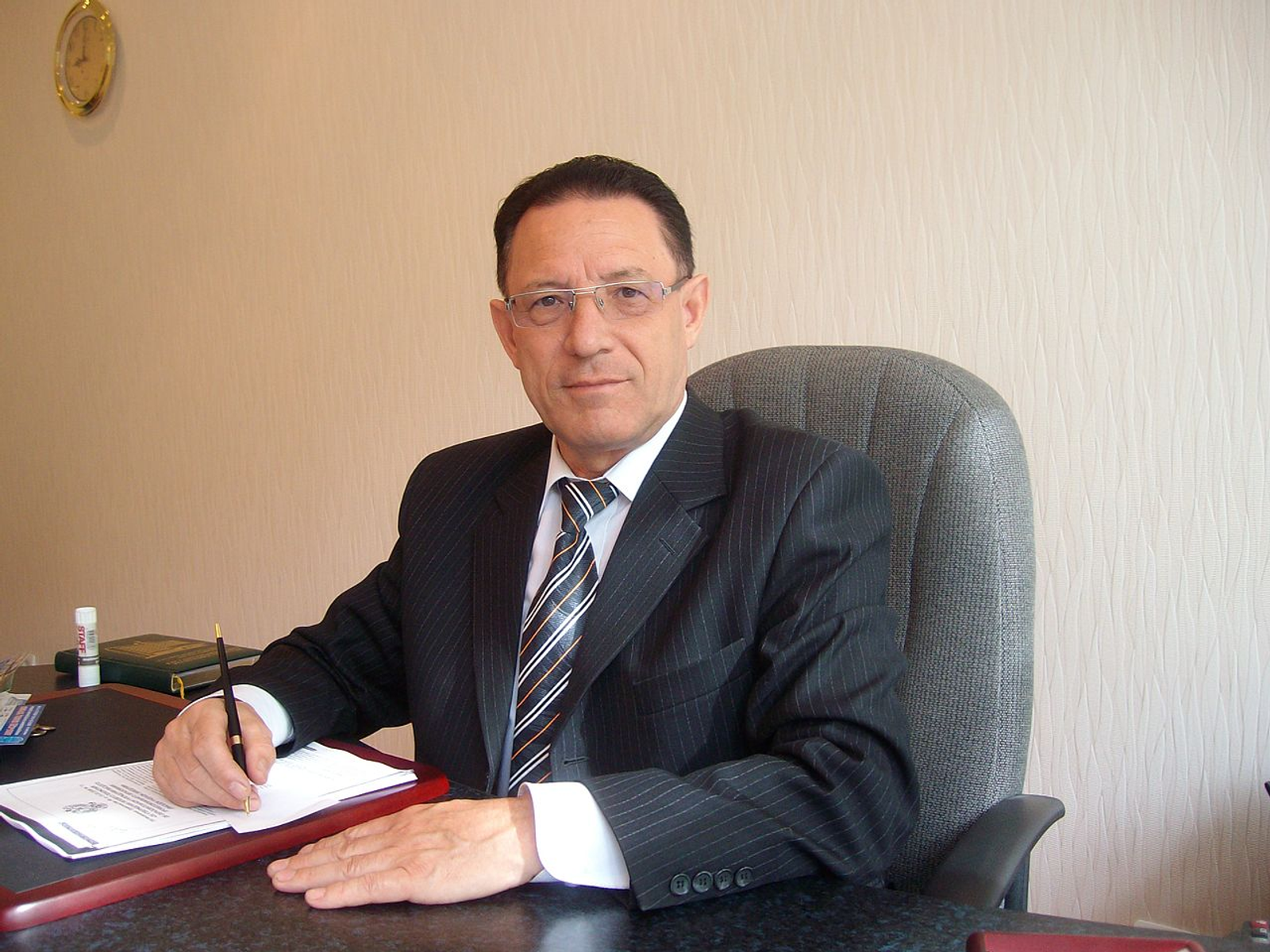 Хөрмәт нигезе – фидакарь хезмәт