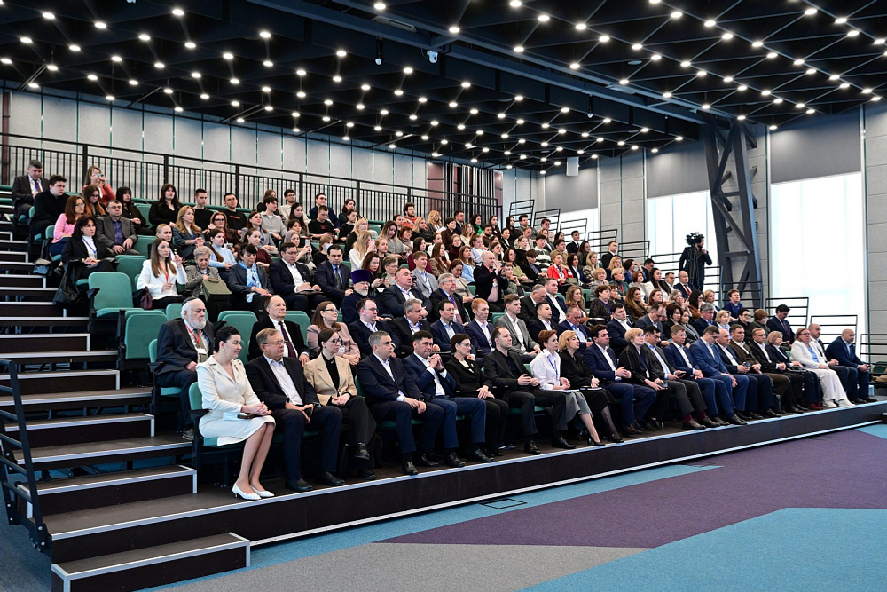 Радий Хабиров принял участие в проектно-аналитической сессии АСИ