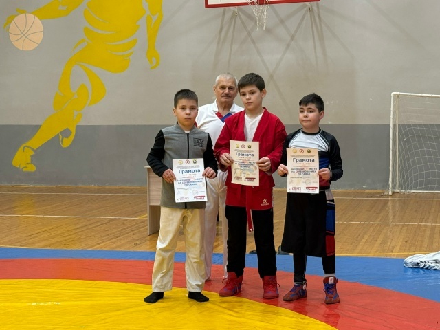 Самбочылар көч сынашты