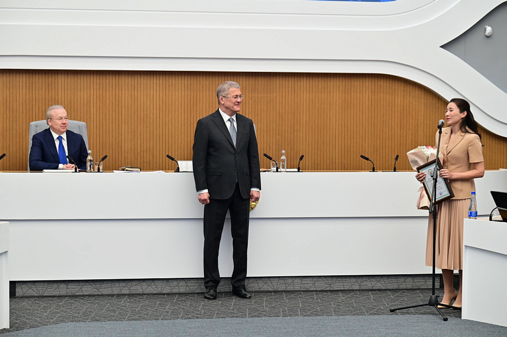 Радий Хабиров вручил государственные награды спортсменам Башкортостана