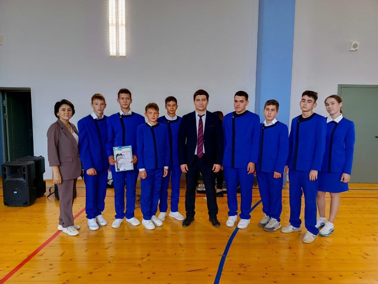 Патриотик тәрбия бирү кысаларында