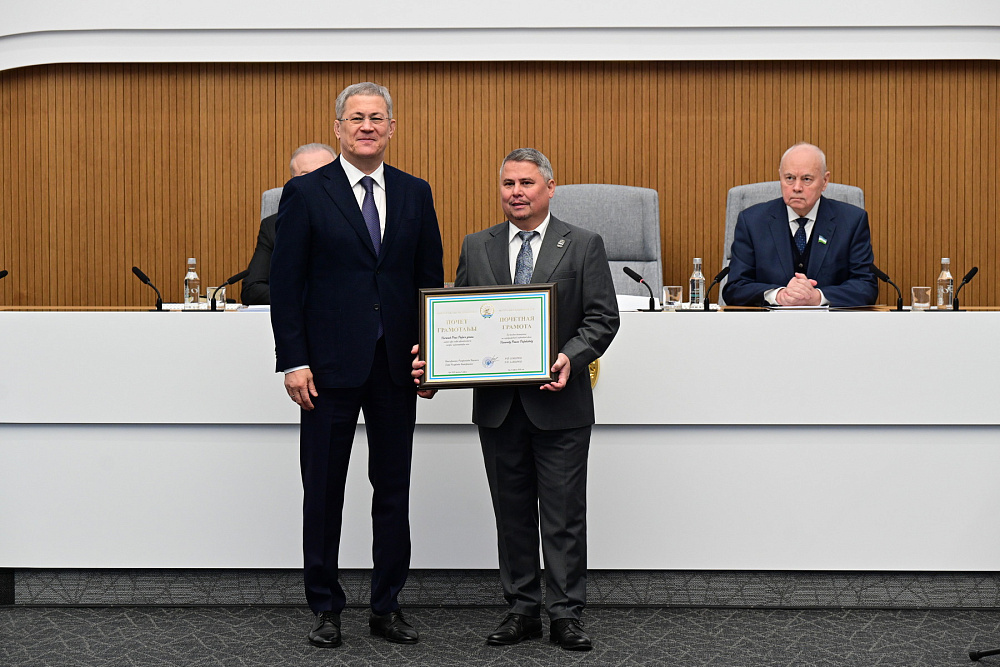 Радий Хабиров вручил госнаграды фехтовальщикам из Башкортостана