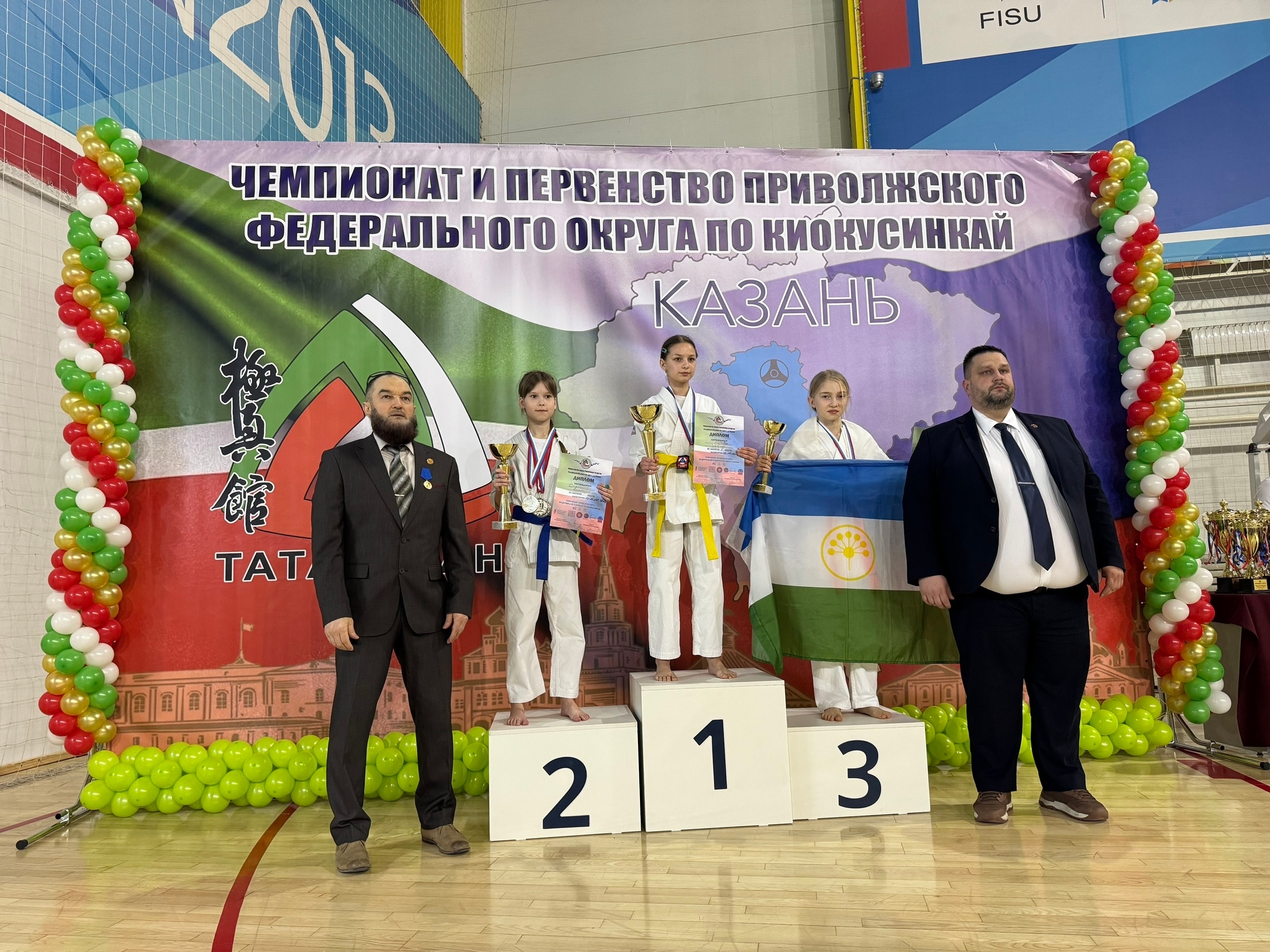 Каратэ осталары булдыра