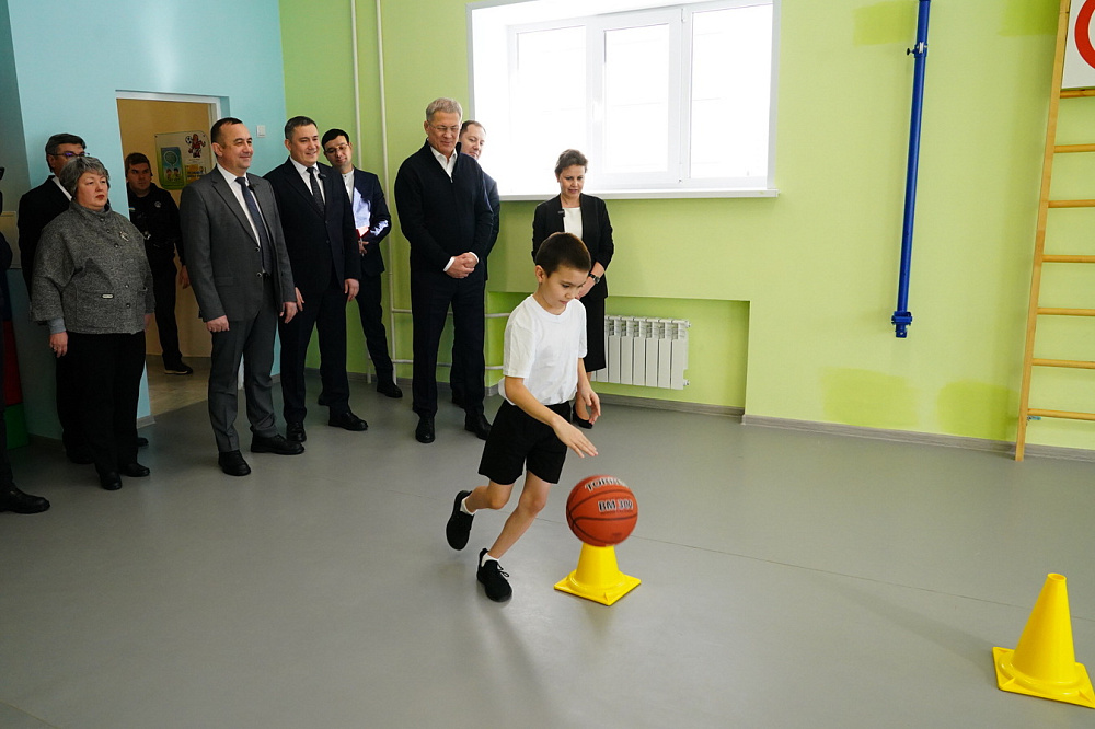 Радий Хабиров посетил обновлённую Учалинскую коррекционную школу-интернат