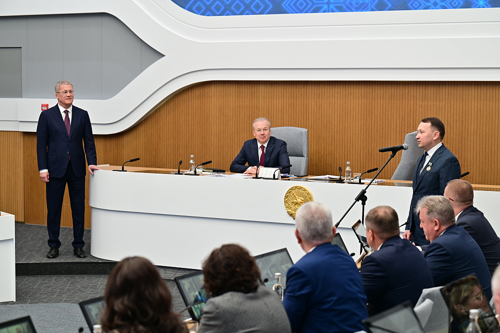 Министр торговли и услуг Башкортостана Азат Аскаров удостоен медали